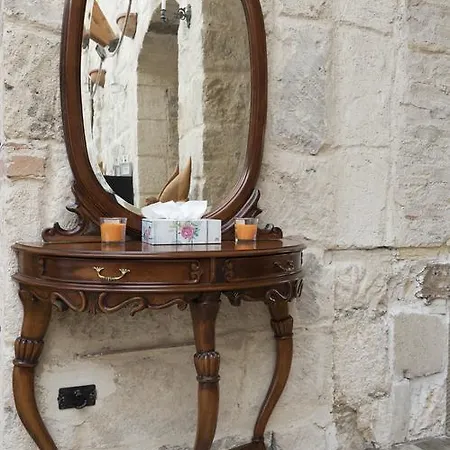 Malom Luxury