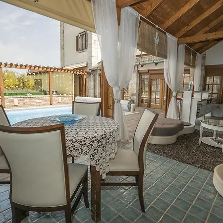 Vilă Malom Luxury