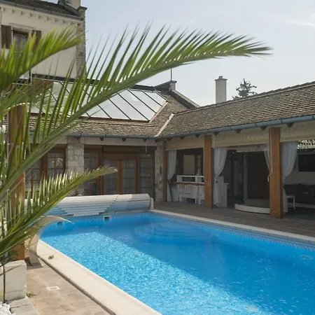 Malom Luxury Vilă *