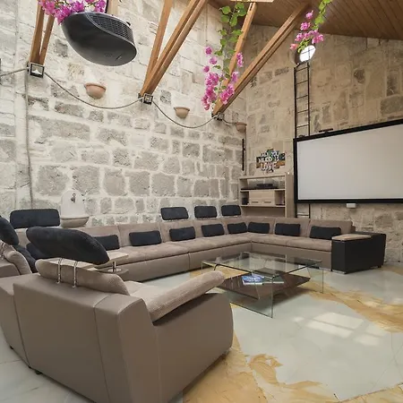 Malom Luxury Villa