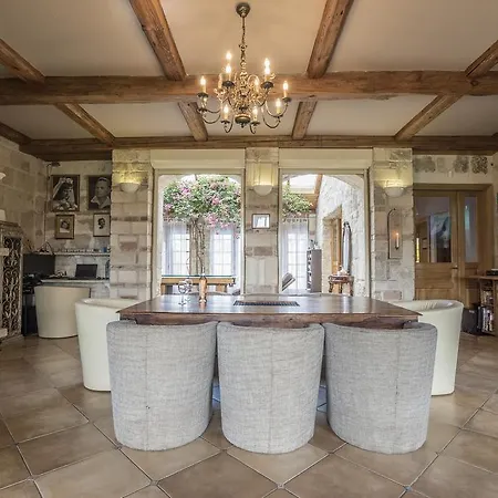 Malom Luxury Vilă *