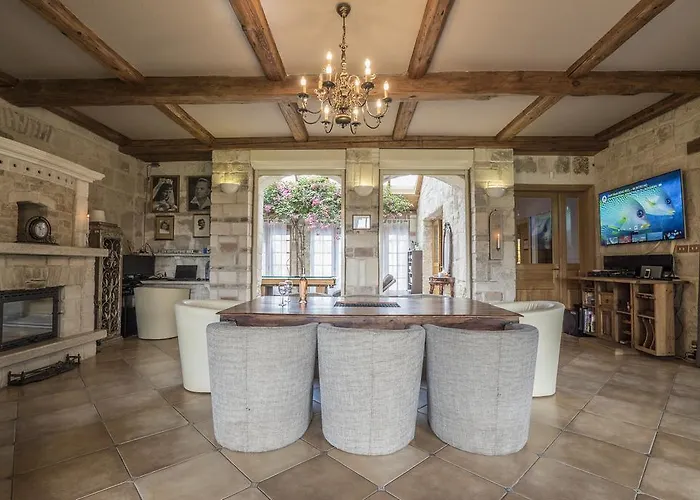 Malom Luxury וילה *